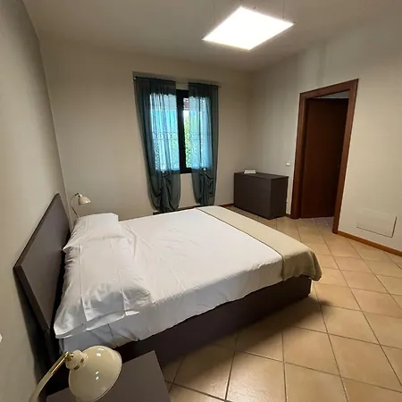 Tatil Evi Padenghe Olive House - Ground-floor View Amid Olives Padenghe sul Garda